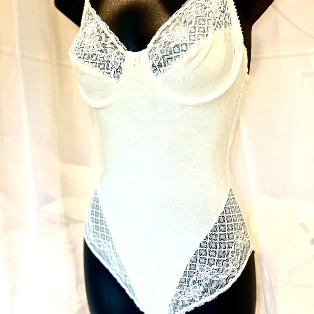 NWOT Gemma Sexy Vintage Lace Teddy Bodysuit with Hook Closures 34B - Picture 7 of 12